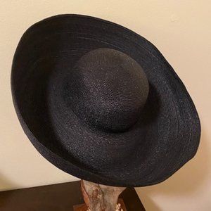 KOKIN Large Wide Brimmed Straw Sun Hat